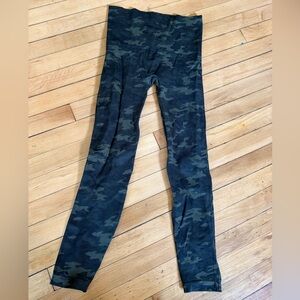 Spanx look at me now green camo‎ print leggings